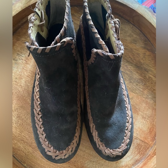 Latigo Shoes - Latigo Suede Moccasins size 7.5